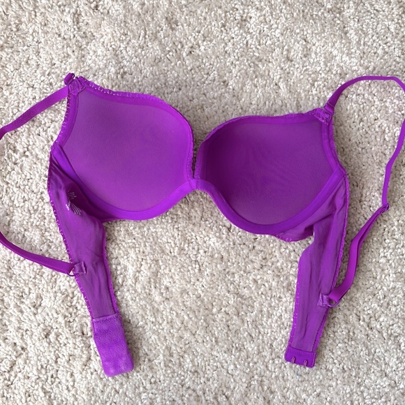 Victoria’s Secret | Lace Push-Up Bra - Picture 5 of 7